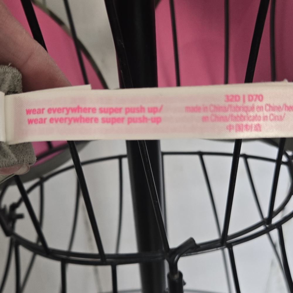 Victoria Secret Wear Everywhere Super Push Up Camouflage Bra Green Sz 32D - Picture 6 of 8